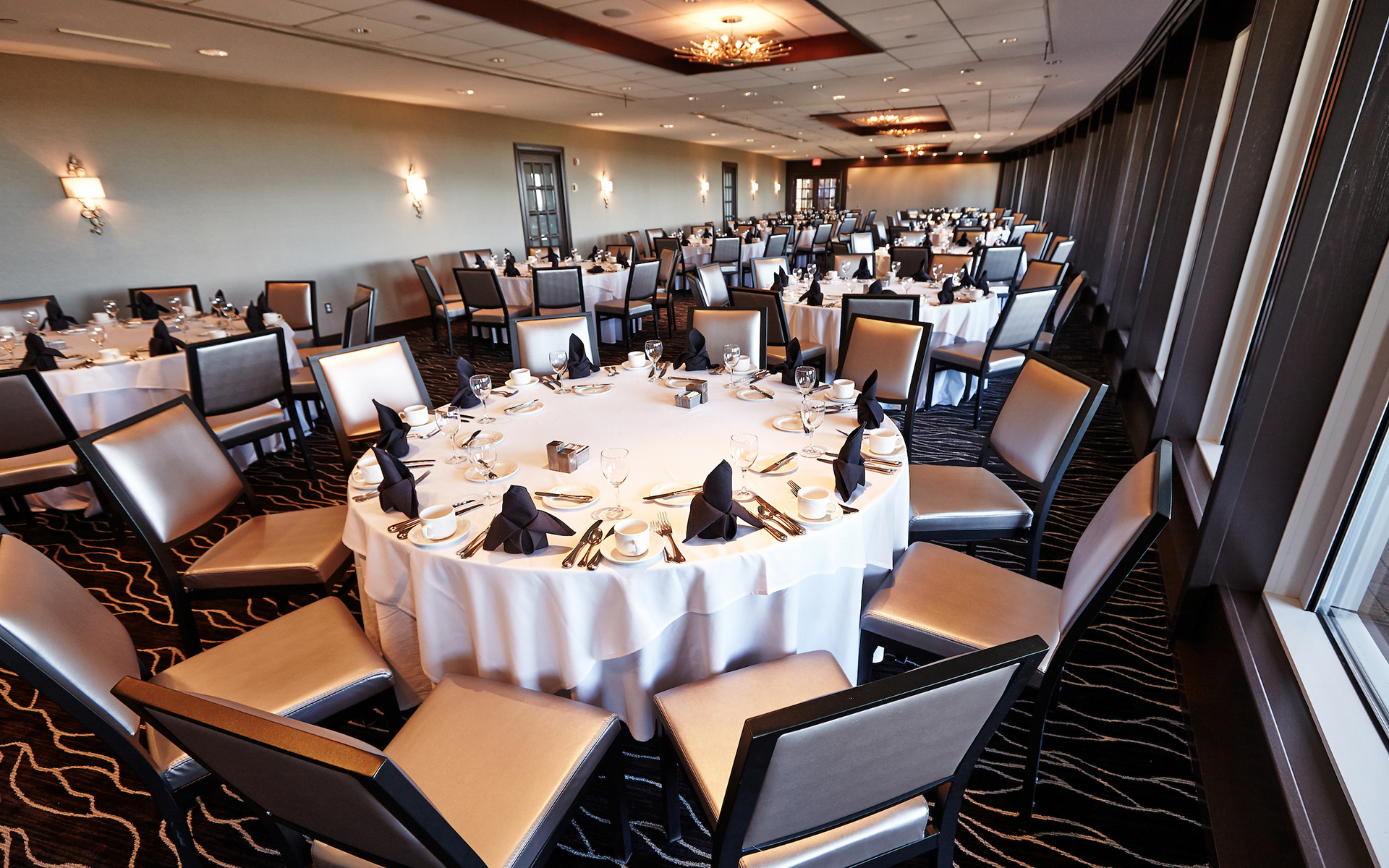 Tower Tysons_Events_Ballroom Lunch_010_1920_1200.jpg